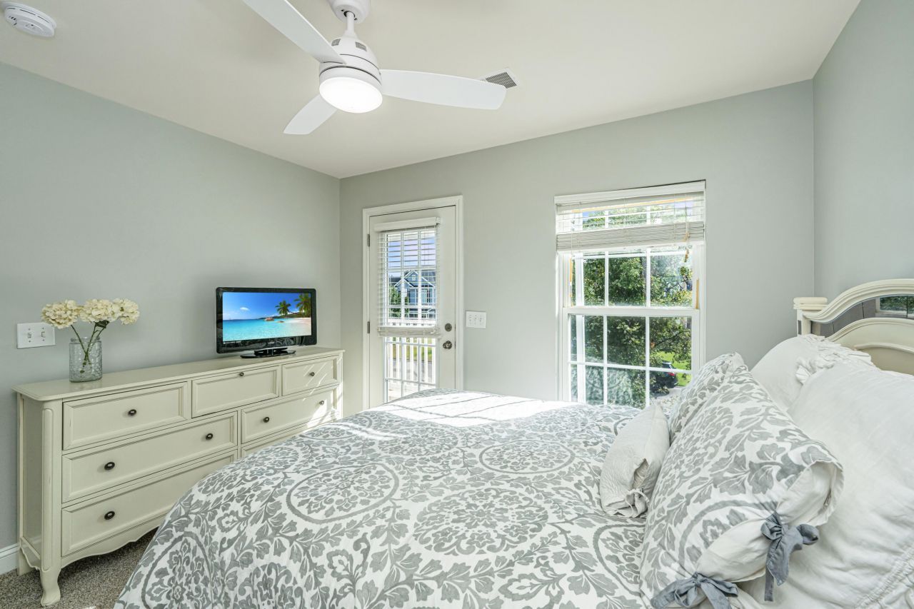 7302 Brown Thrasher Court Photo 32