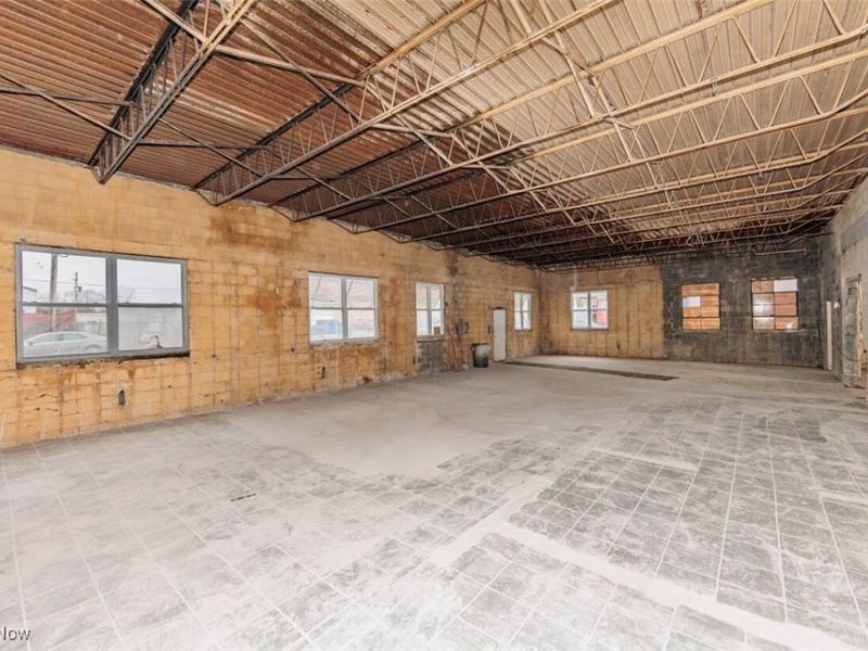 160 Eady Court, Elyria, OH 44035 Photo 4