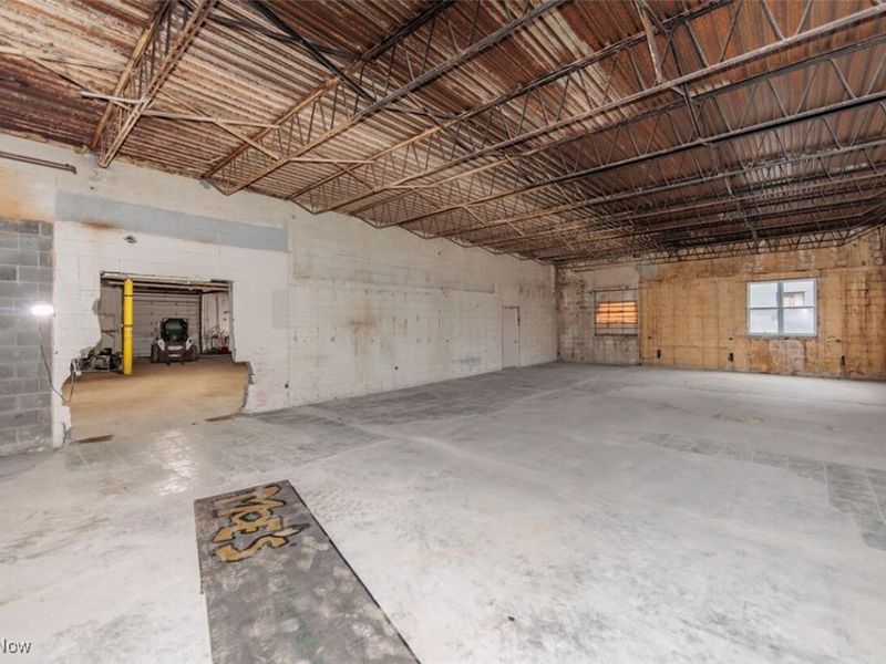 160 Eady Court, Elyria, OH 44035 Photo 5