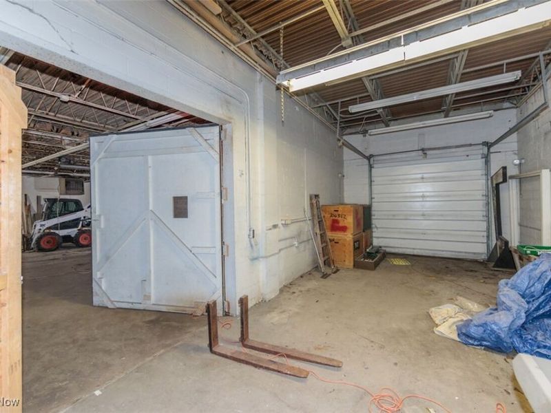 160 Eady Court, Elyria, OH 44035 Photo 6