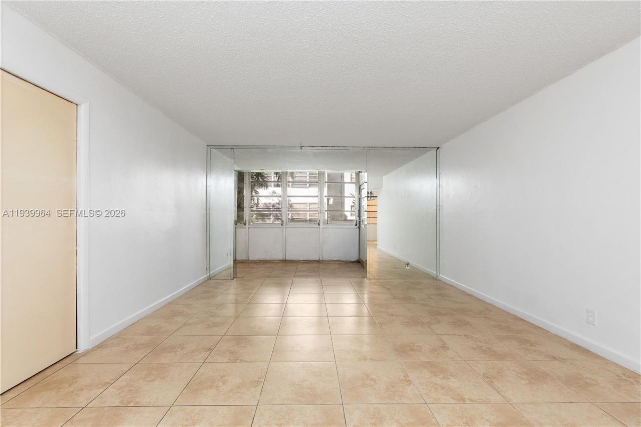 3990 NW 42nd Ave, Unit 106, Lauderdale Lakes, FL 33319 Photo