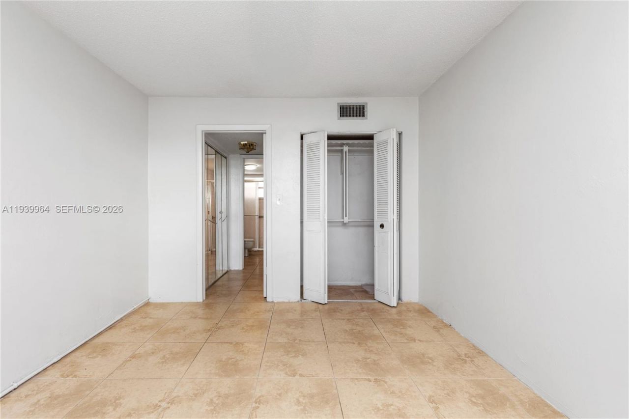 3990 NW 42nd Ave, Unit 106, Lauderdale Lakes, FL 33319 Photo