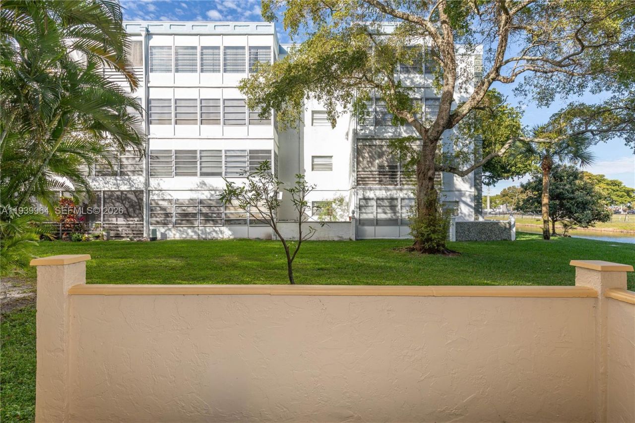 3990 NW 42nd Ave, Unit 106, Lauderdale Lakes, FL 33319 Photo