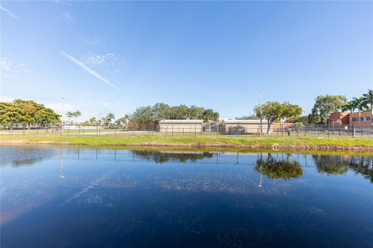 3990 NW 42nd Ave, Unit 106, Lauderdale Lakes, FL 33319 Photo