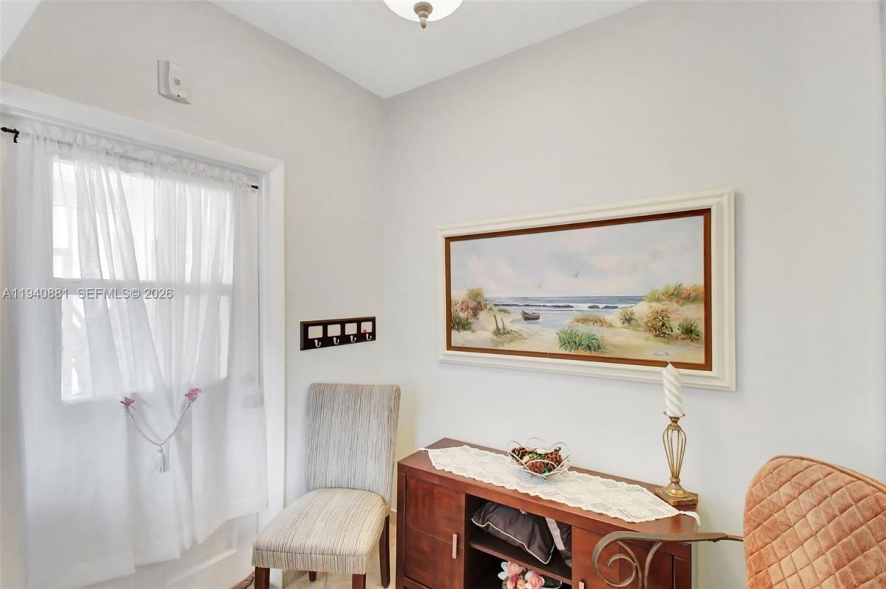 415 NE 2nd St , Unit 201, Hallandale Beach, FL 33009 Photo