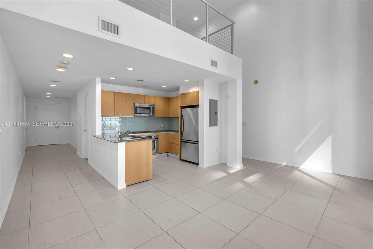 1050 Brickell Ave, Unit 2418, Miami, FL 33131 Photo