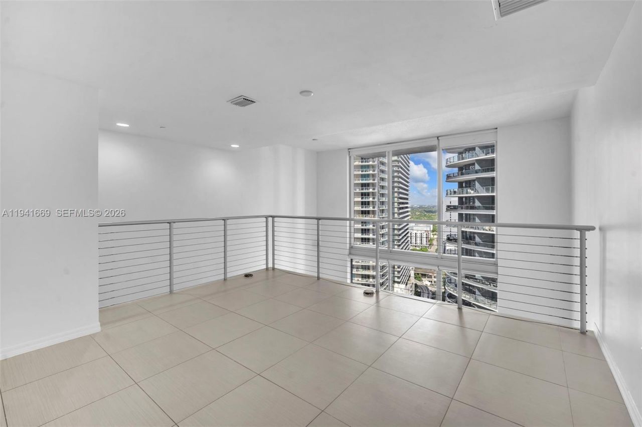 1050 Brickell Ave, Unit 2418, Miami, FL 33131 Photo