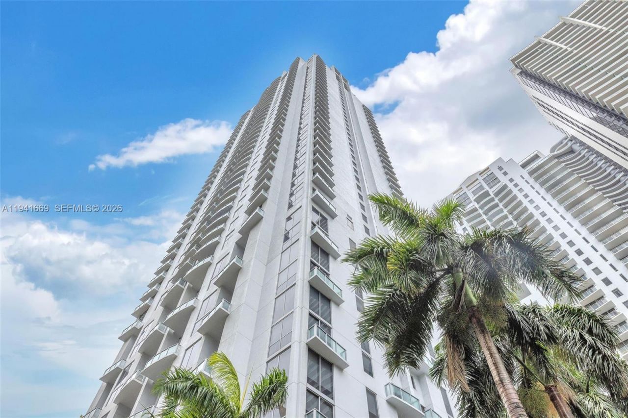 1050 Brickell Ave, Unit 2418, Miami, FL 33131 Photo