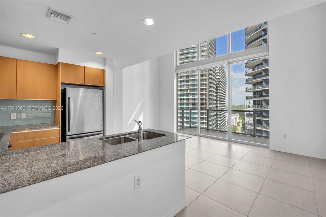 1050 Brickell Ave, Unit 2418, Miami, FL 33131 Photo
