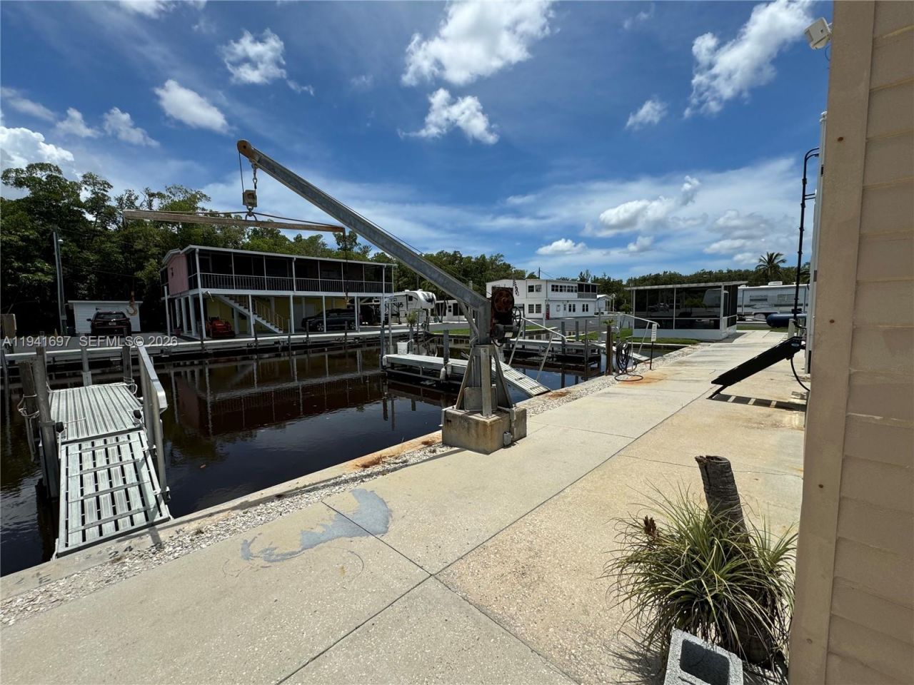 675 S Copeland Ave S , Everglades City, FL 34139 Photo