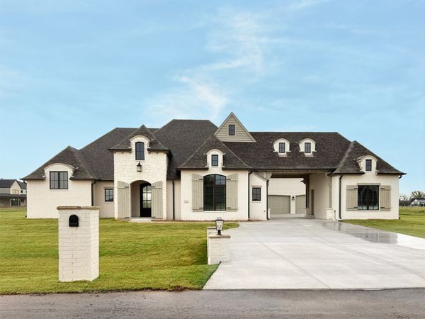 31719 E Two Socks Drive, Broken Arrow, OK 74014