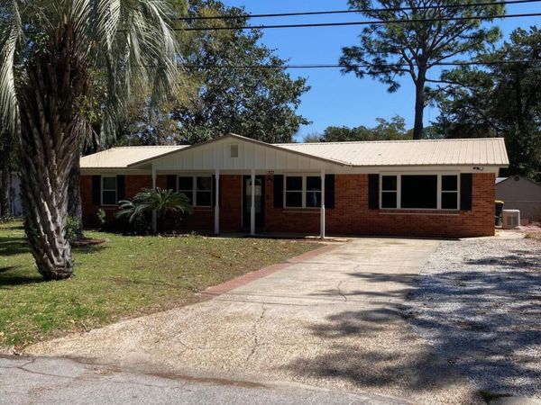 303 NW Linda Lane, Fort Walton Beach, FL 32548