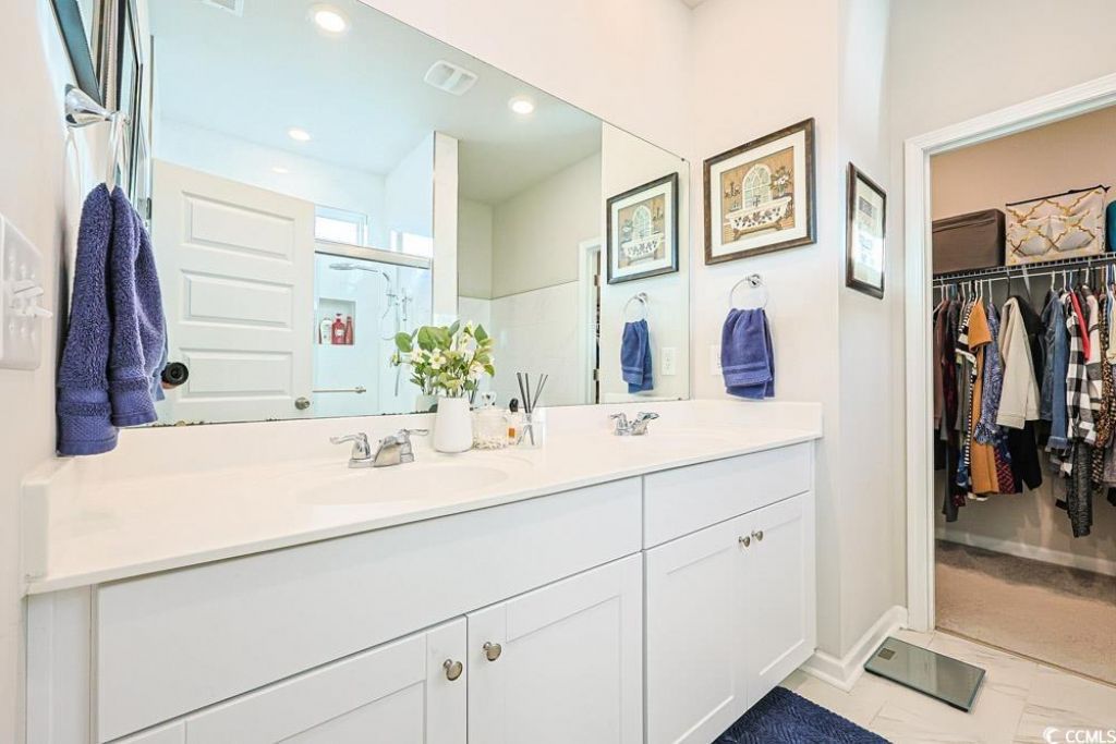 79 S Reindeer Rd. Photo 13