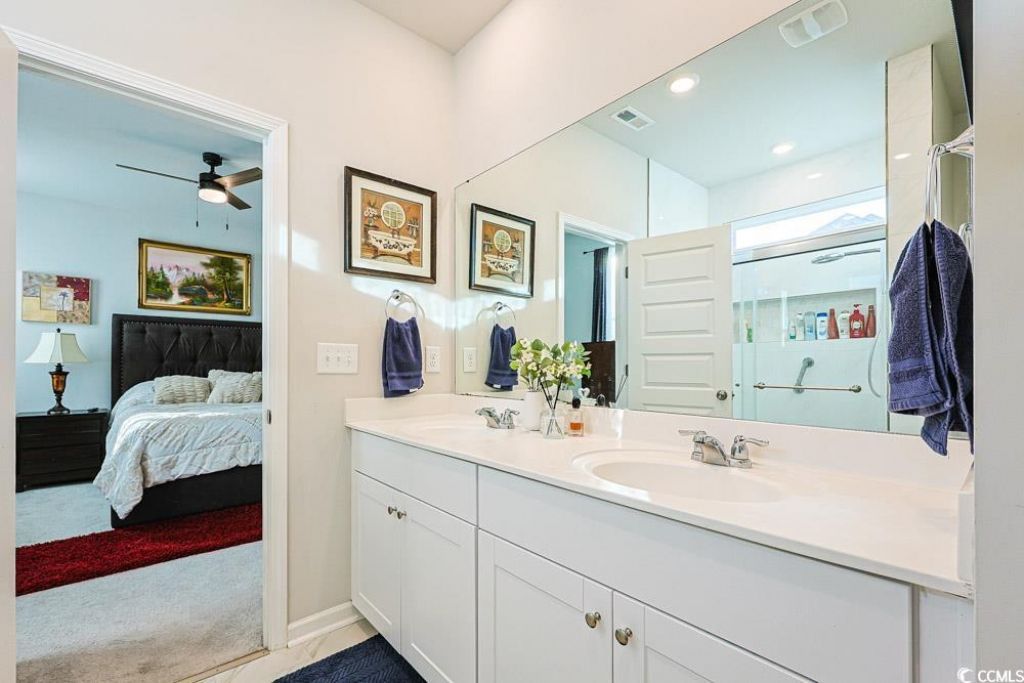 79 S Reindeer Rd. Photo 15