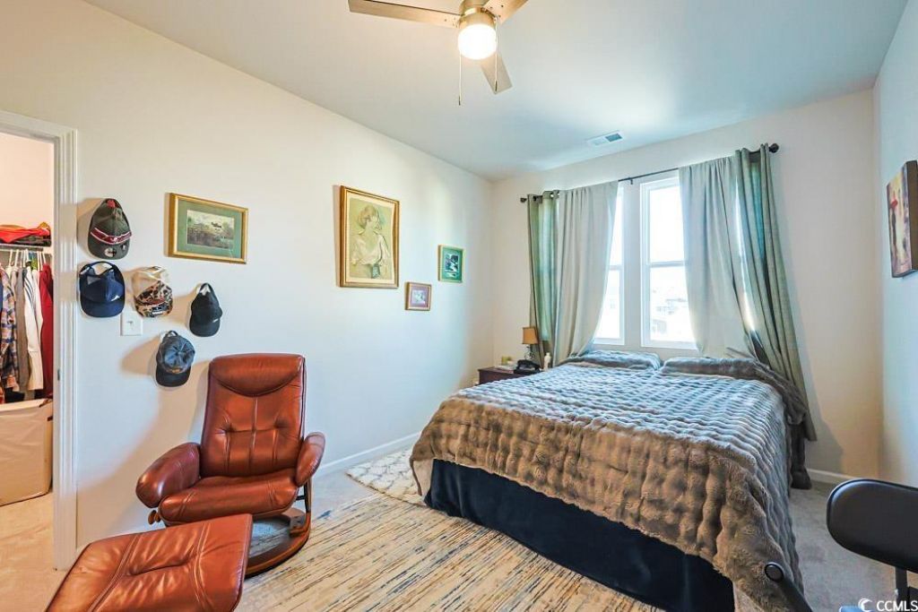 79 S Reindeer Rd. Photo 18