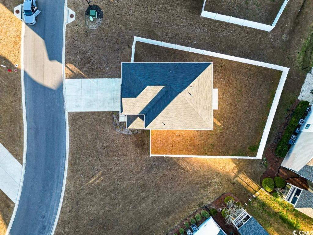 79 S Reindeer Rd. Photo 32