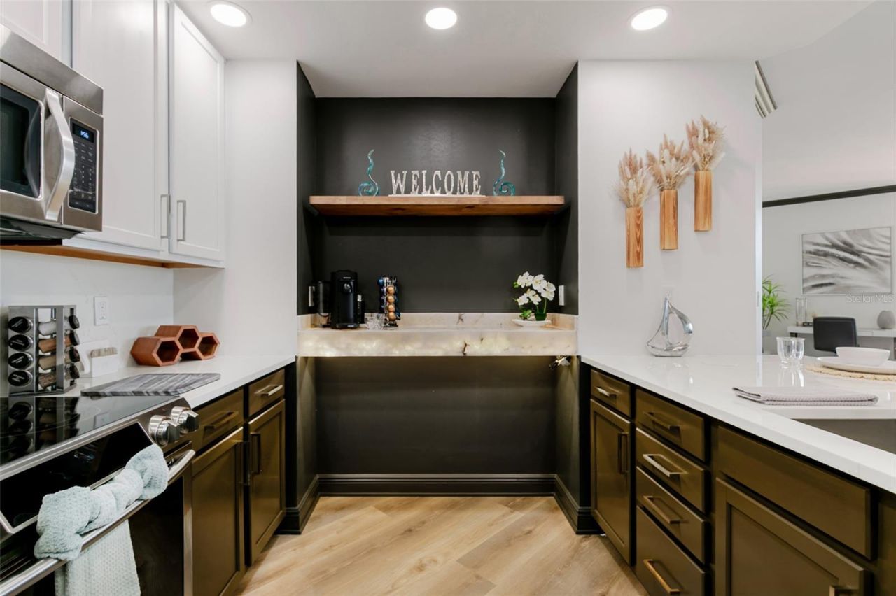 5781 Cape Harbour Drive, Unit 607, Cape Coral, FL 33914 Photo