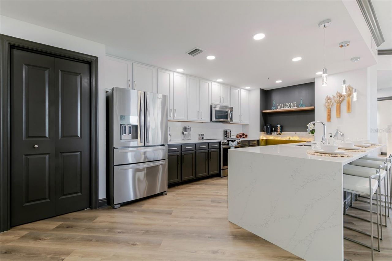 5781 Cape Harbour Drive, Unit 607, Cape Coral, FL 33914 Photo