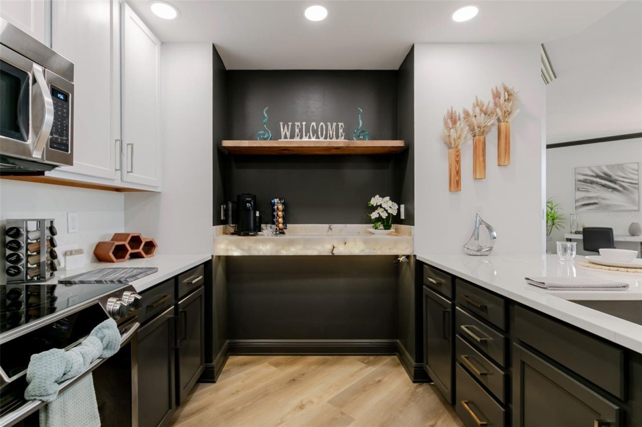 5781 Cape Harbour Drive, Unit 607, Cape Coral, FL 33914 Photo