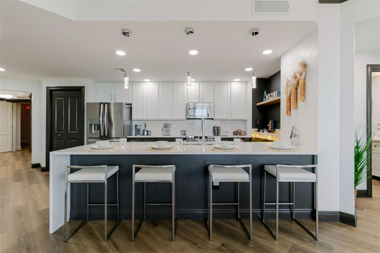 5781 Cape Harbour Drive, Unit 607, Cape Coral, FL 33914 Photo