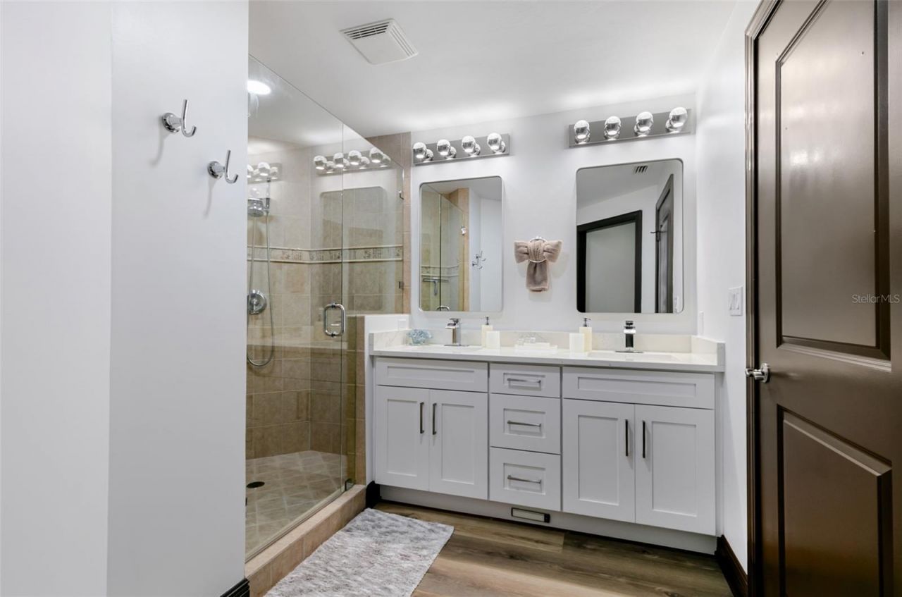 5781 Cape Harbour Drive, Unit 607, Cape Coral, FL 33914 Photo