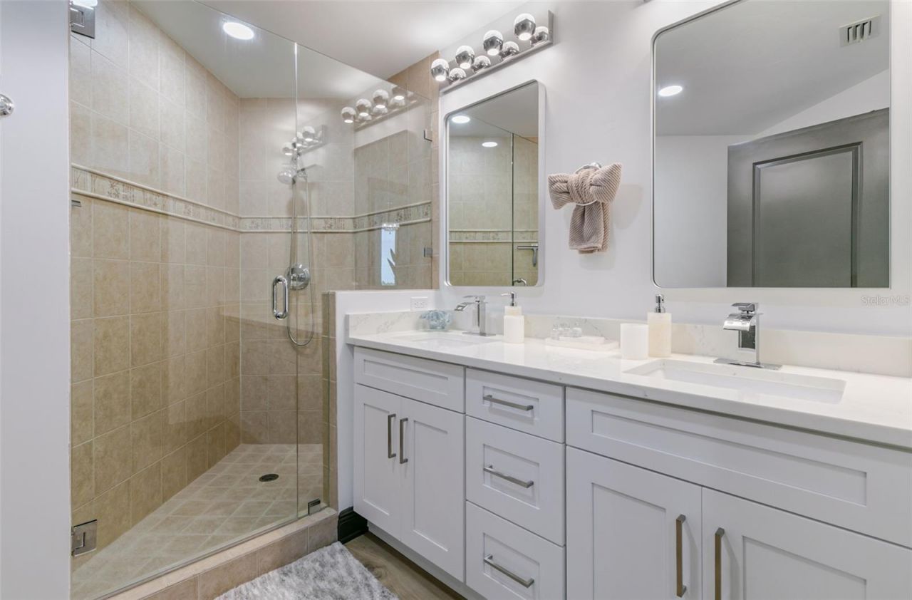 5781 Cape Harbour Drive, Unit 607, Cape Coral, FL 33914 Photo