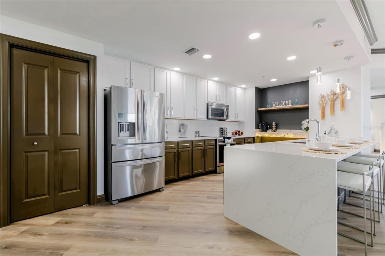 5781 Cape Harbour Drive, Unit 607, Cape Coral, FL 33914 Photo