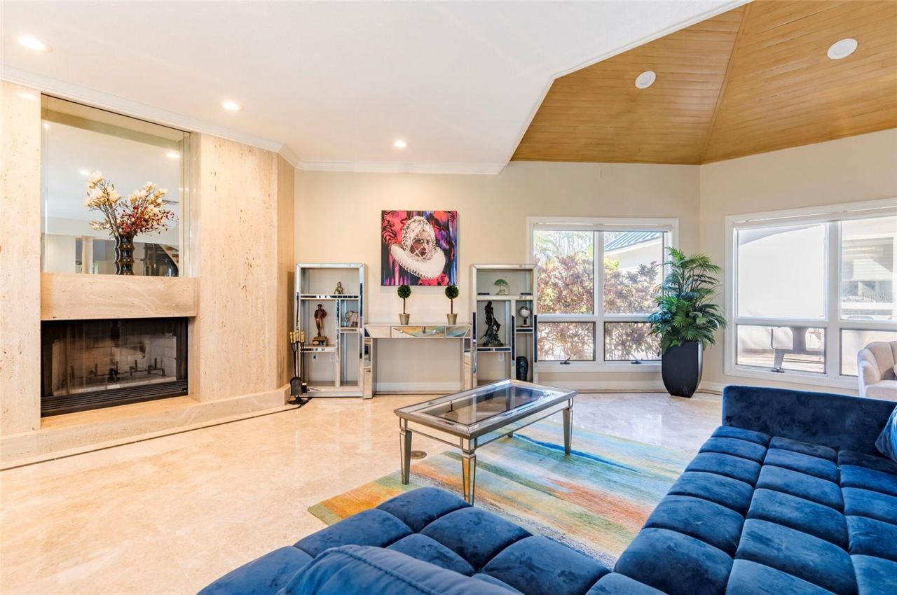 2268 Kings Point Drive, Largo, FL 33774 Photo