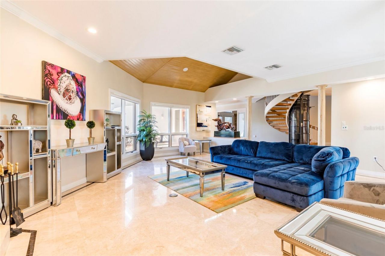 2268 Kings Point Drive, Largo, FL 33774 Photo