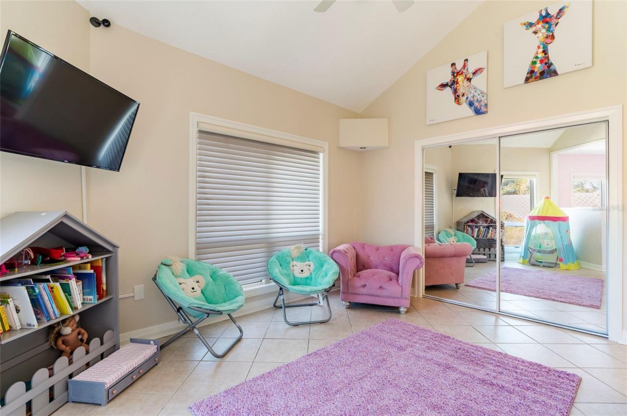 2268 Kings Point Drive, Largo, FL 33774 Photo