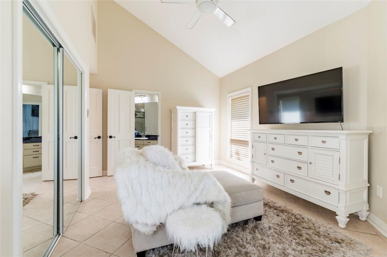 2268 Kings Point Drive, Largo, FL 33774 Photo