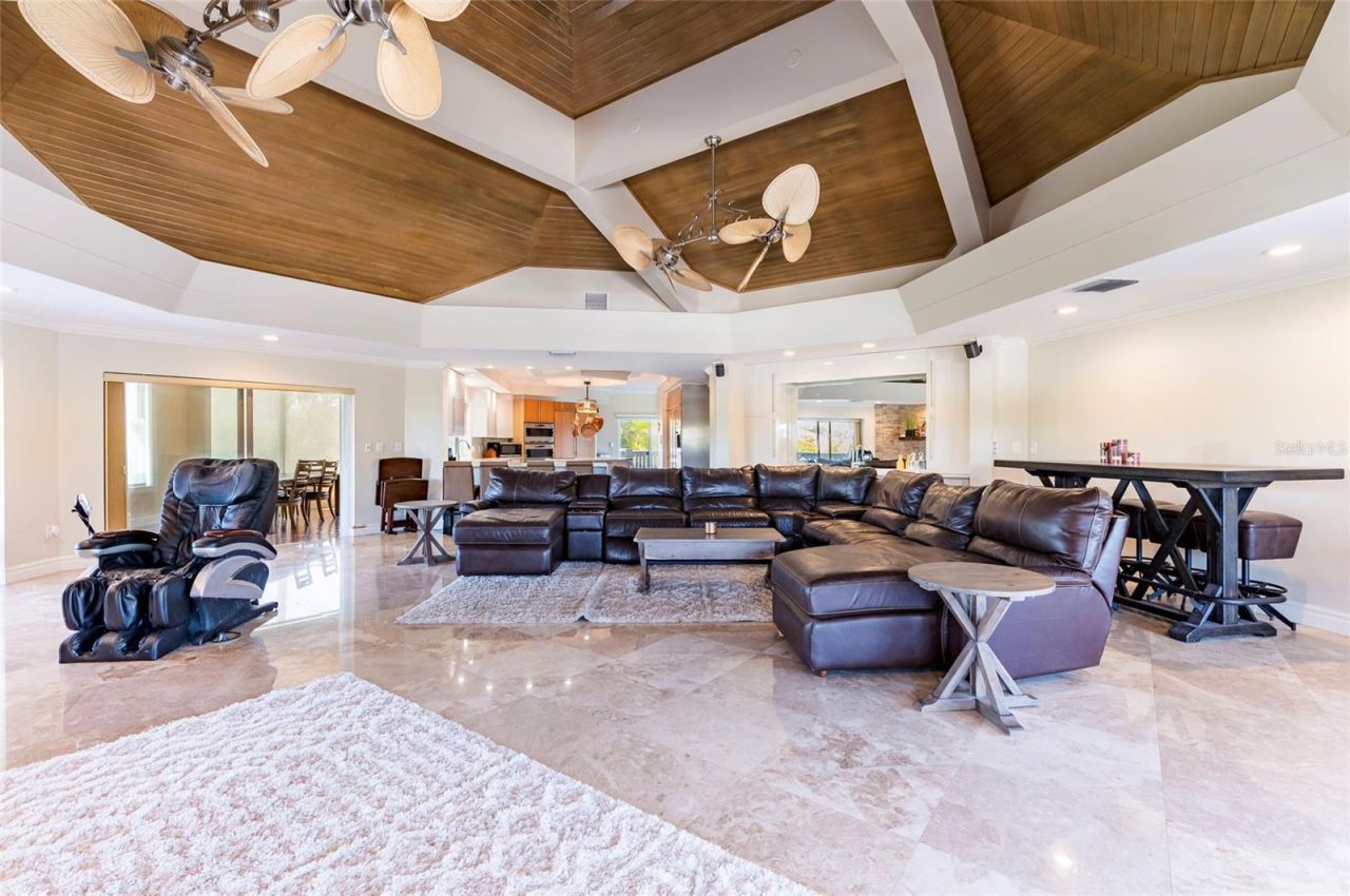 2268 Kings Point Drive, Largo, FL 33774 Photo