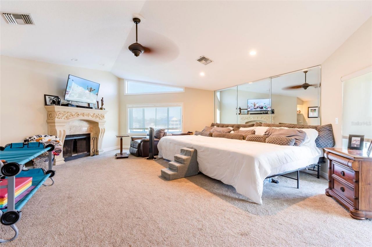 2268 Kings Point Drive, Largo, FL 33774 Photo