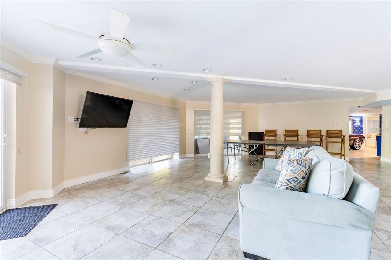 2268 Kings Point Drive, Largo, FL 33774 Photo