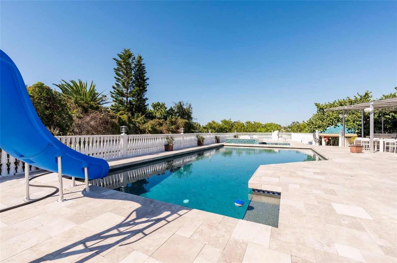 2268 Kings Point Drive, Largo, FL 33774 Photo