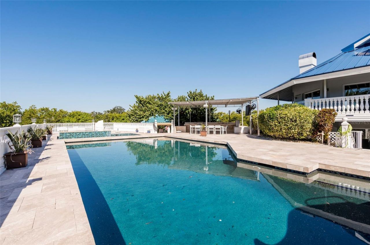 2268 Kings Point Drive, Largo, FL 33774 Photo