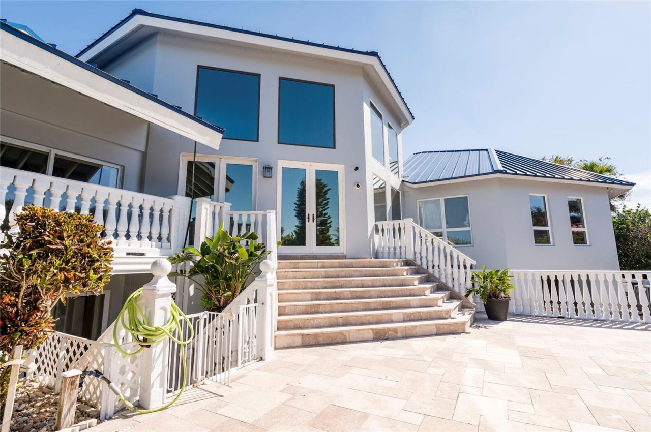 2268 Kings Point Drive, Largo, FL 33774 Photo