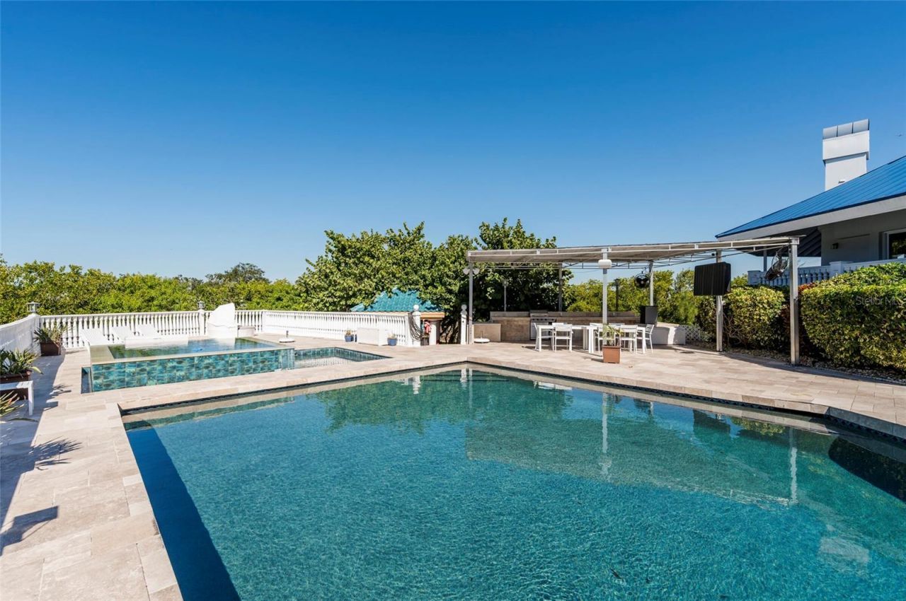 2268 Kings Point Drive, Largo, FL 33774 Photo