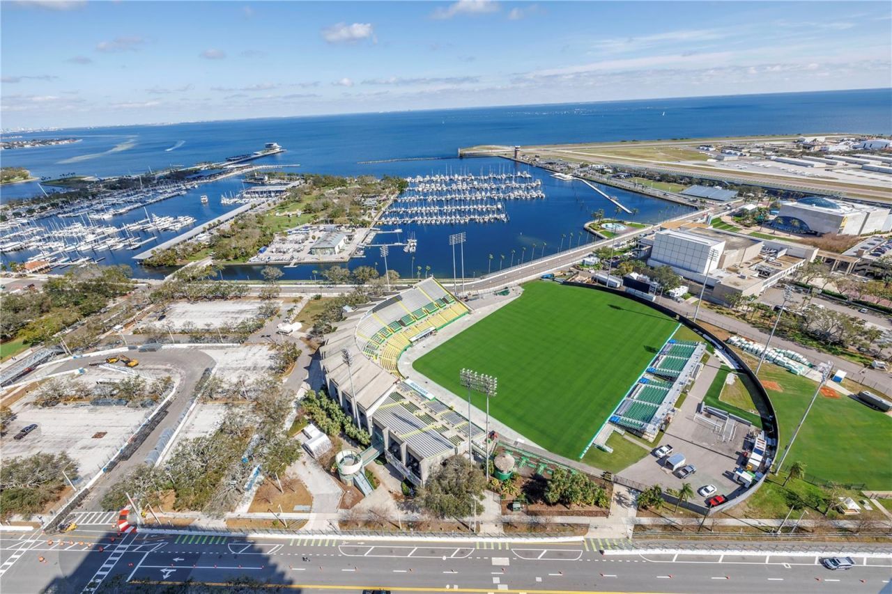 301 1st Street S, Unit 3103, Saint Petersburg, FL 33701 Photo