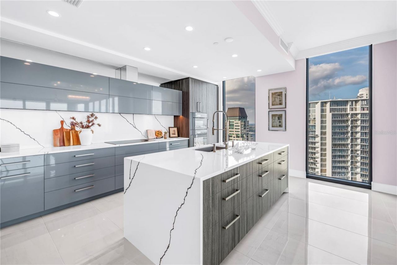 301 1st Street S, Unit 3103, Saint Petersburg, FL 33701 Photo