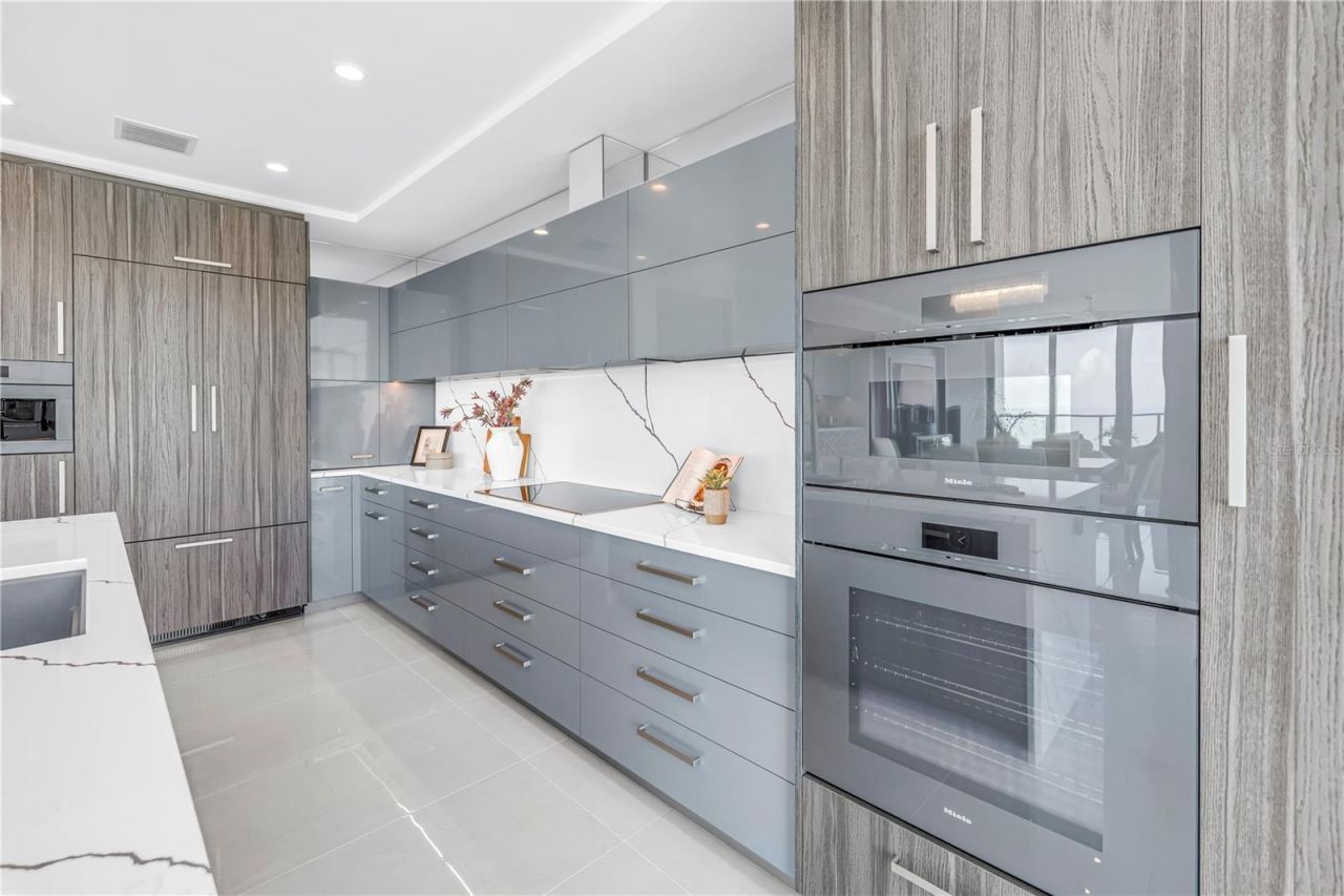 301 1st Street S, Unit 3103, Saint Petersburg, FL 33701 Photo