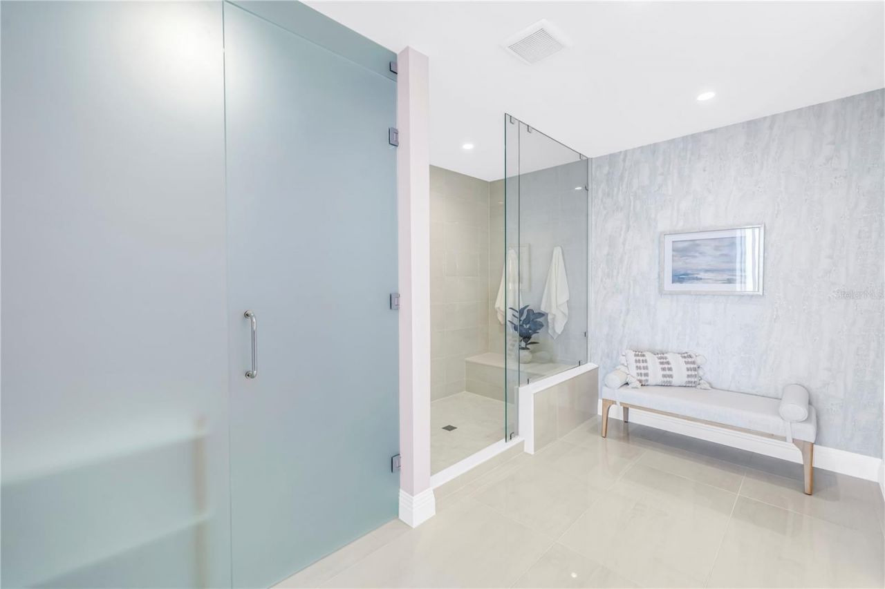 301 1st Street S, Unit 3103, Saint Petersburg, FL 33701 Photo