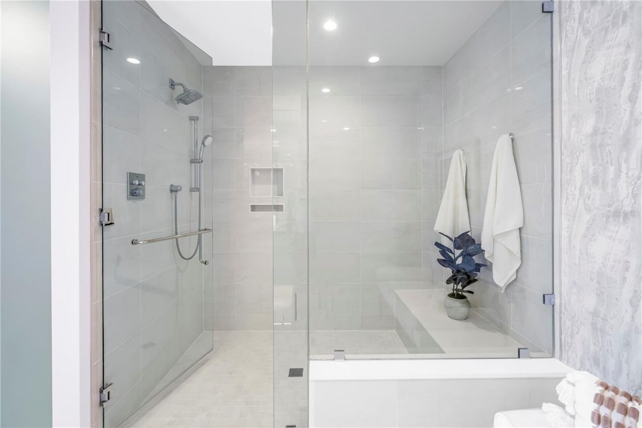 301 1st Street S, Unit 3103, Saint Petersburg, FL 33701 Photo