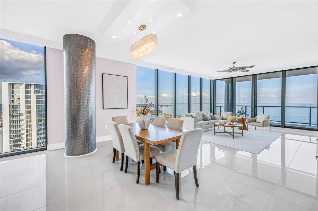 301 1st Street S, Unit 3103, Saint Petersburg, FL 33701 Photo