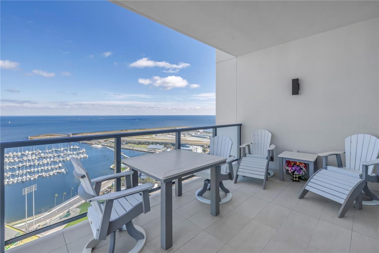 301 1st Street S, Unit 3103, Saint Petersburg, FL 33701 Photo