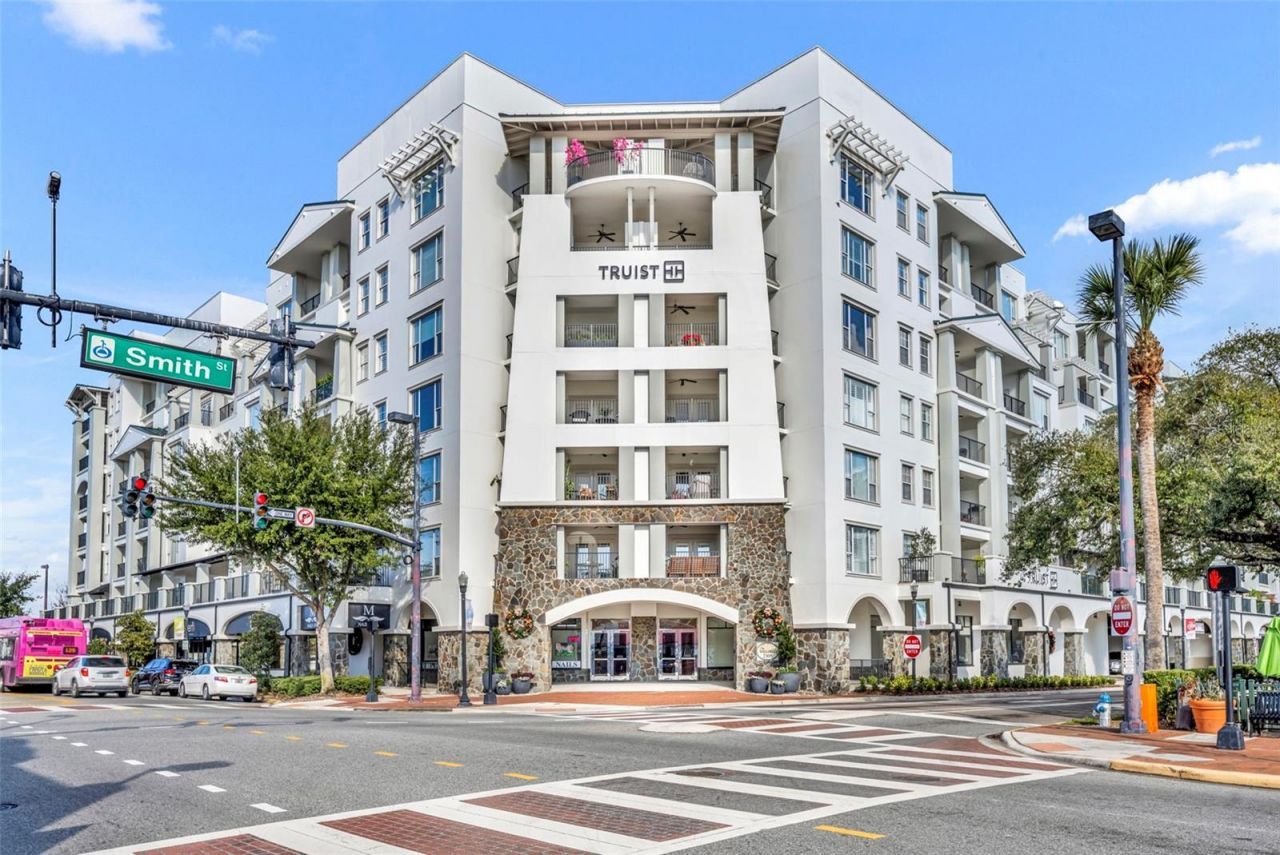 2305 Edgewater Drive, Unit 1408, Orlando, FL 32804 Main Photo