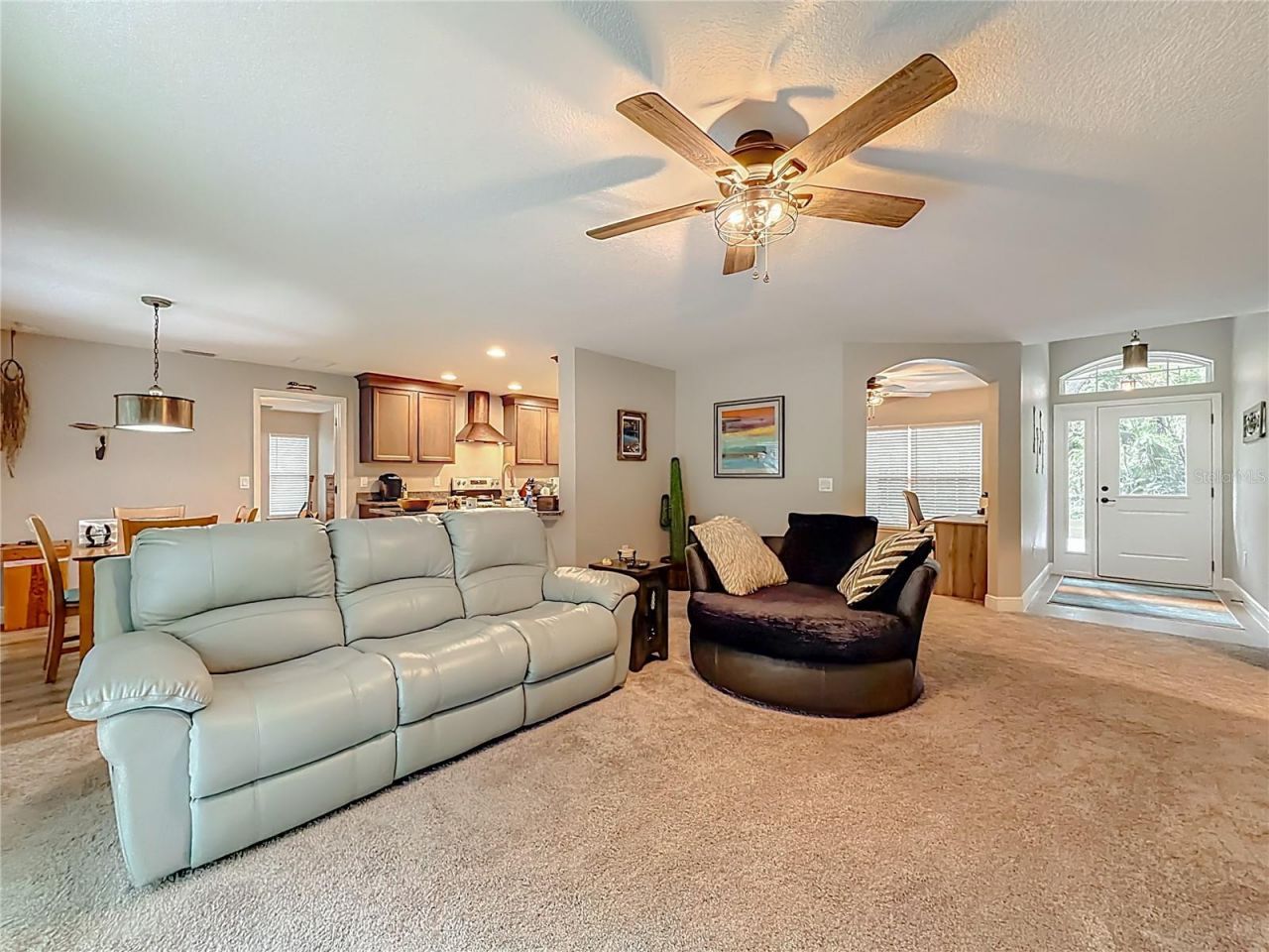 27410 Velma Avenue, Okahumpka, FL 34762 Photo