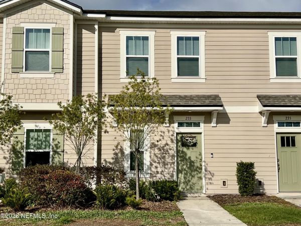 233 ANNIES Place, Jacksonville, FL 32218