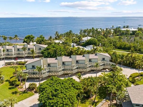 16747 Bocilla Palms DR, Unit 15, BOKEELIA, FL 33922