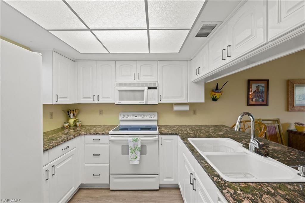 16747 Bocilla Palms Dr, Unit 15, Bokeelia, FL 33922 Photo